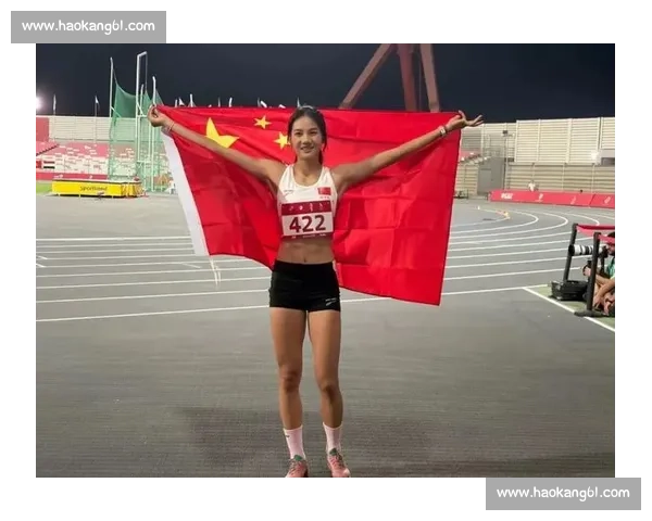 16 岁张可依 13 秒 51 夺冠！亚青会双破纪录的跨栏新星